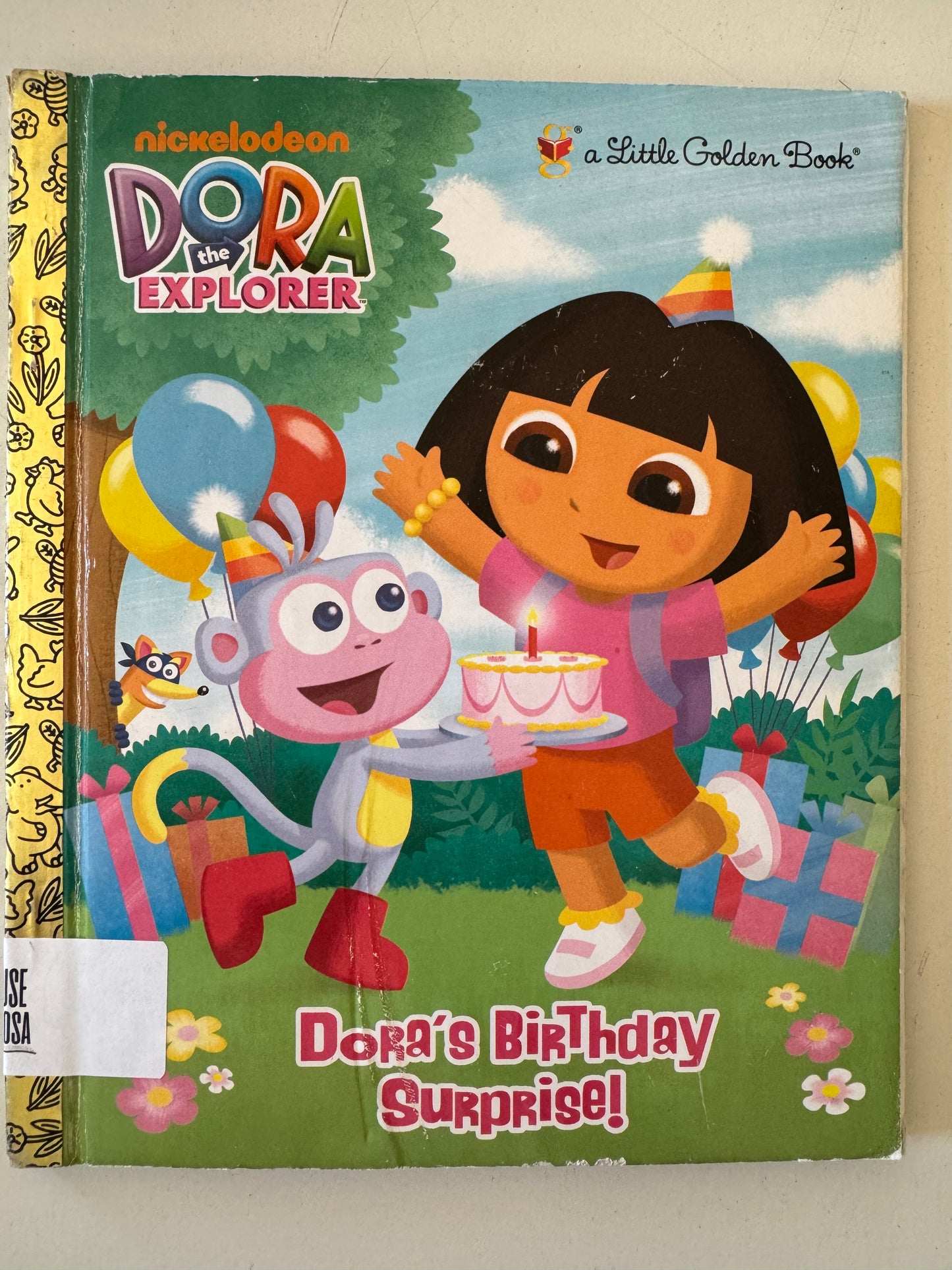 Dora's Birthday Surprise! (Dora the Explorer) (Little Golden Book)