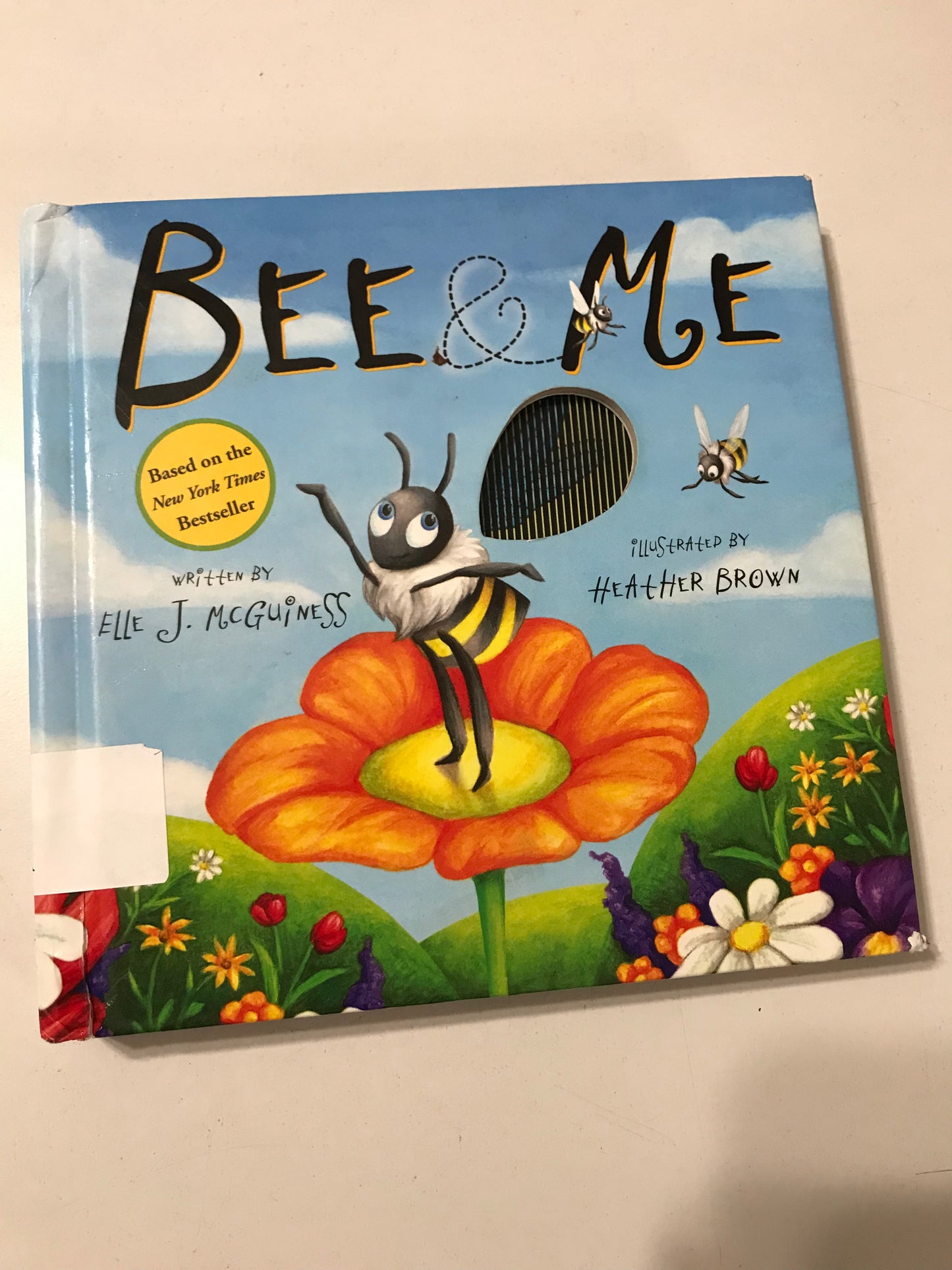 Bee & Me: A Mini-Motion Book