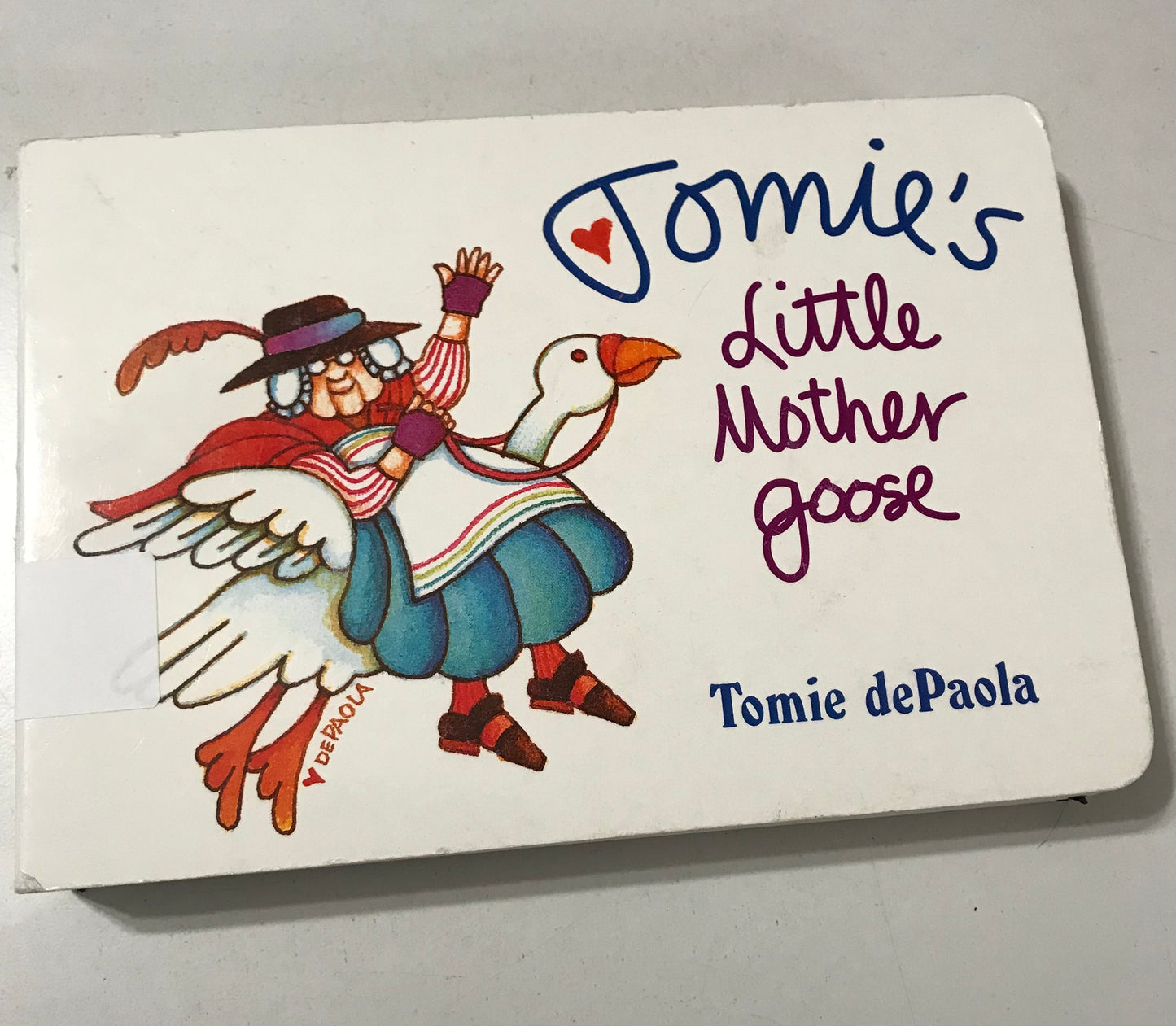 Tomie's Little Mother Goose