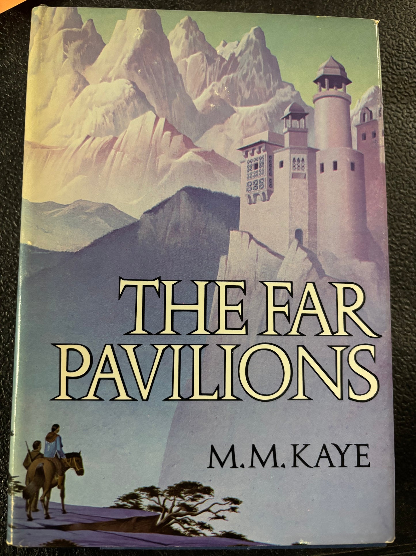 The Far Pavilions (Vol. 1)