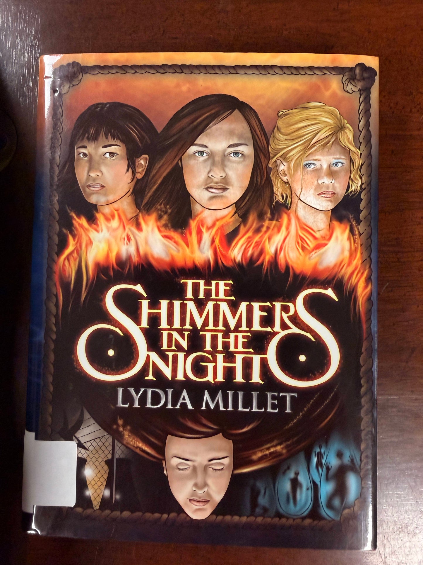 The shimmers in the night