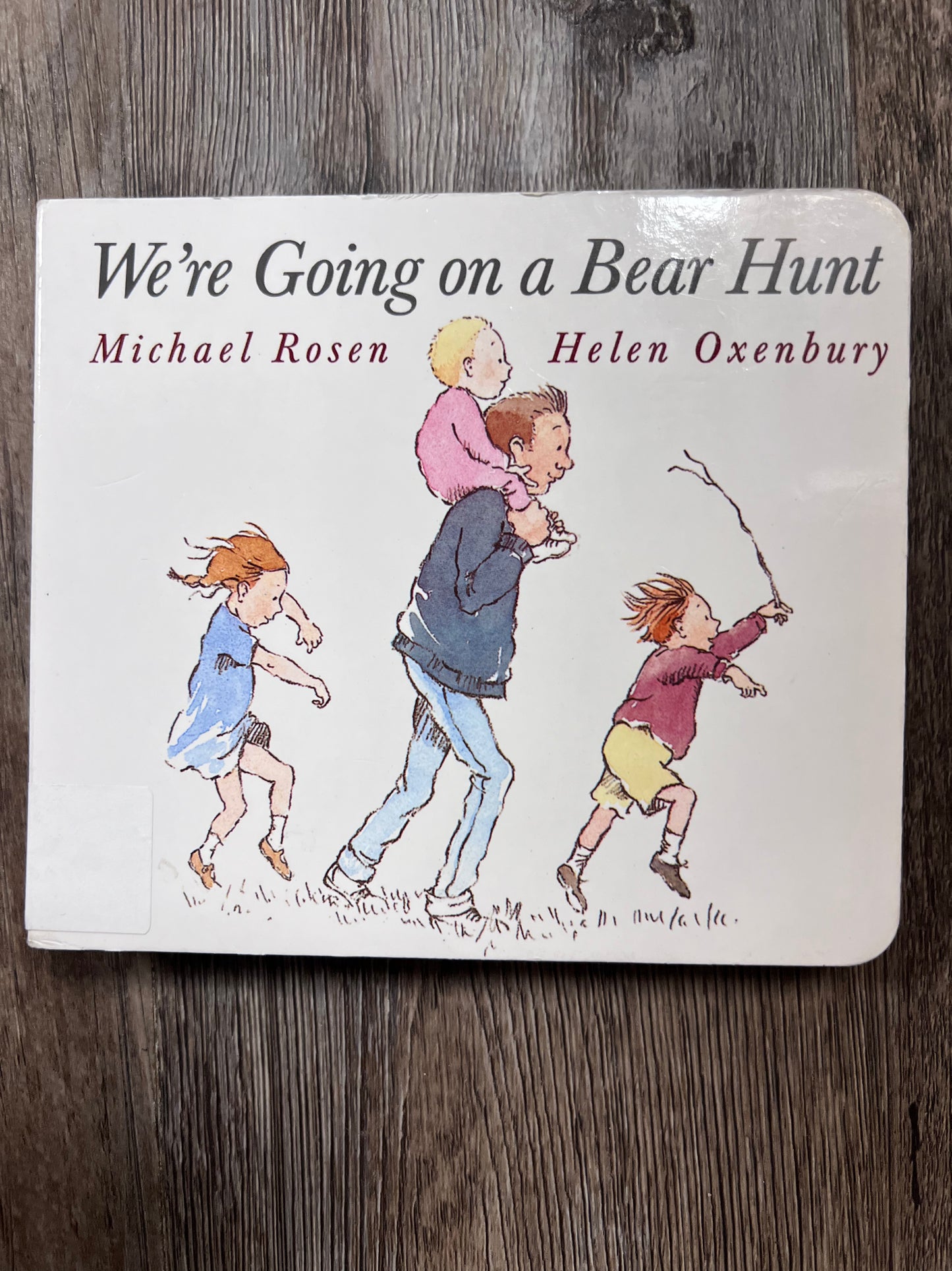 We're Going on a Bear Hunt (Classic Board Books)