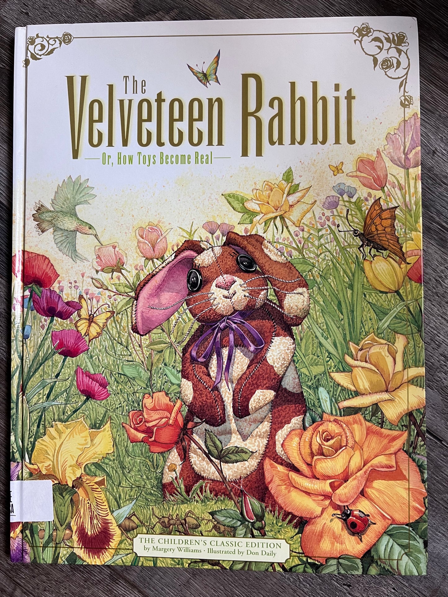 Velveteen Rabbit: Or, How Toys Become Real (Childrens Classic Edition), The