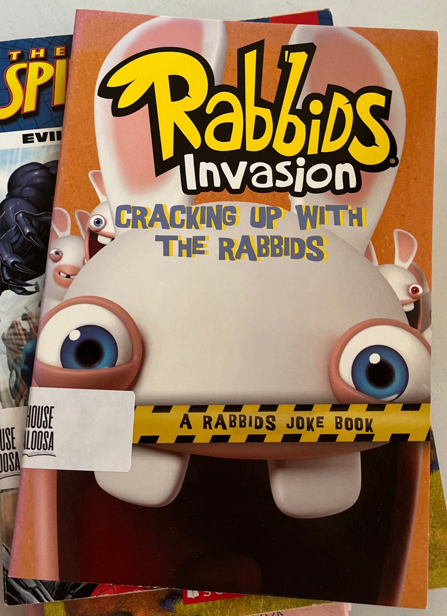 Cracking Up with the Rabbids: A Rabbids Joke Book (Rabbids Invasion)
