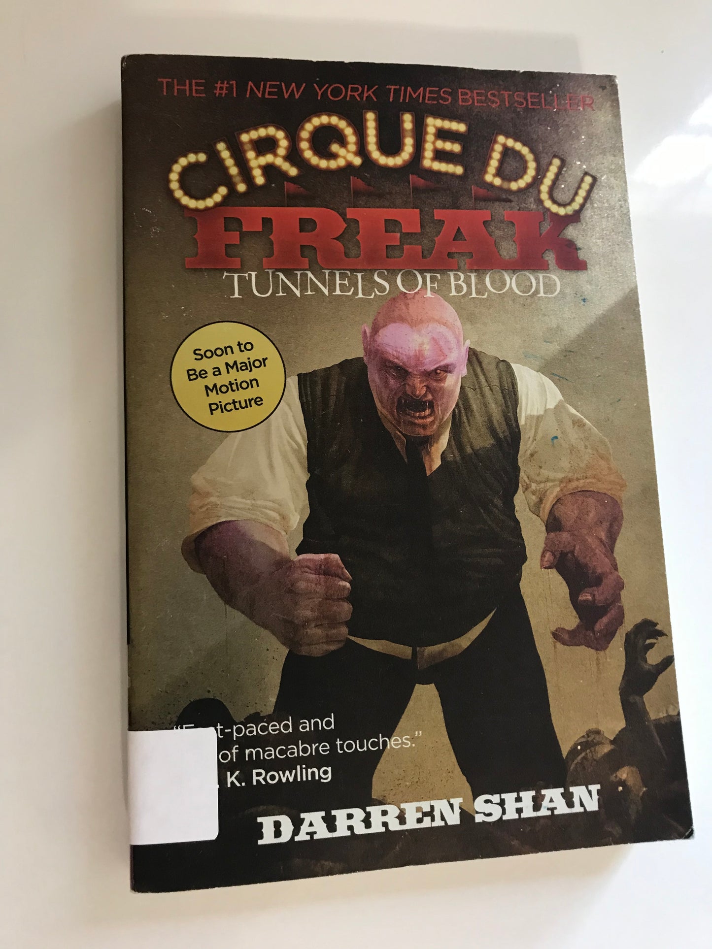 Cirque Du Freak #3: Tunnels of Blood: Book 3 in the Saga of Darren Shan