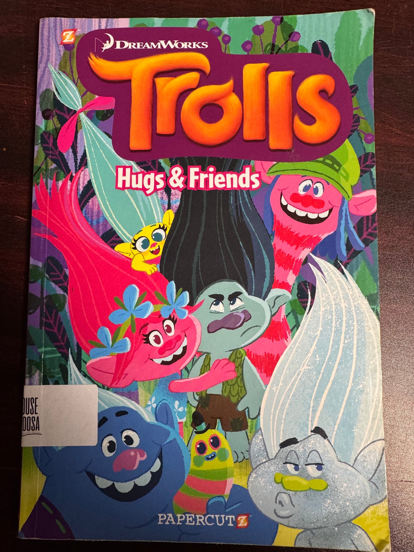 Trolls: Hugs & Friends