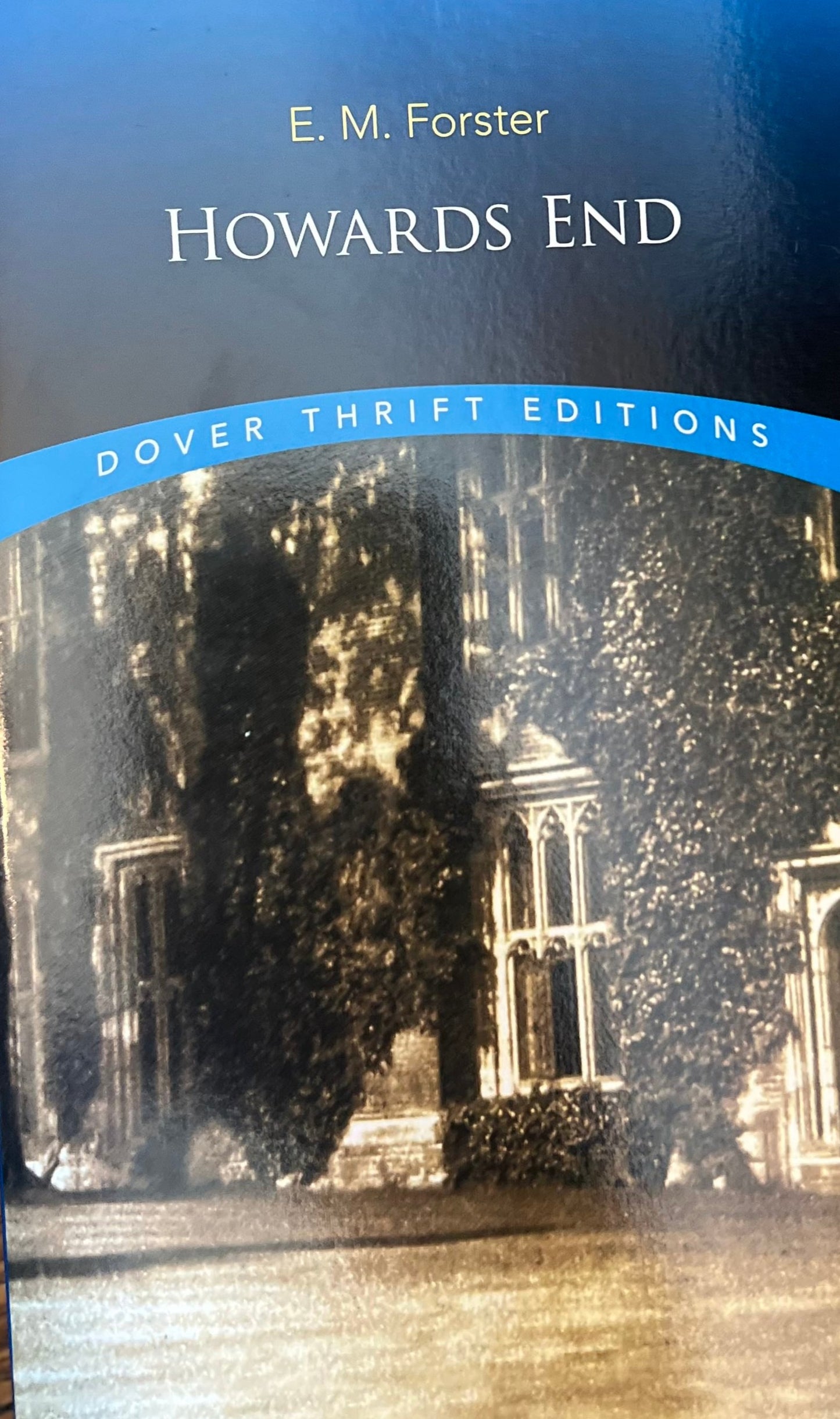 Howards End (Dover Thrift Editions)
