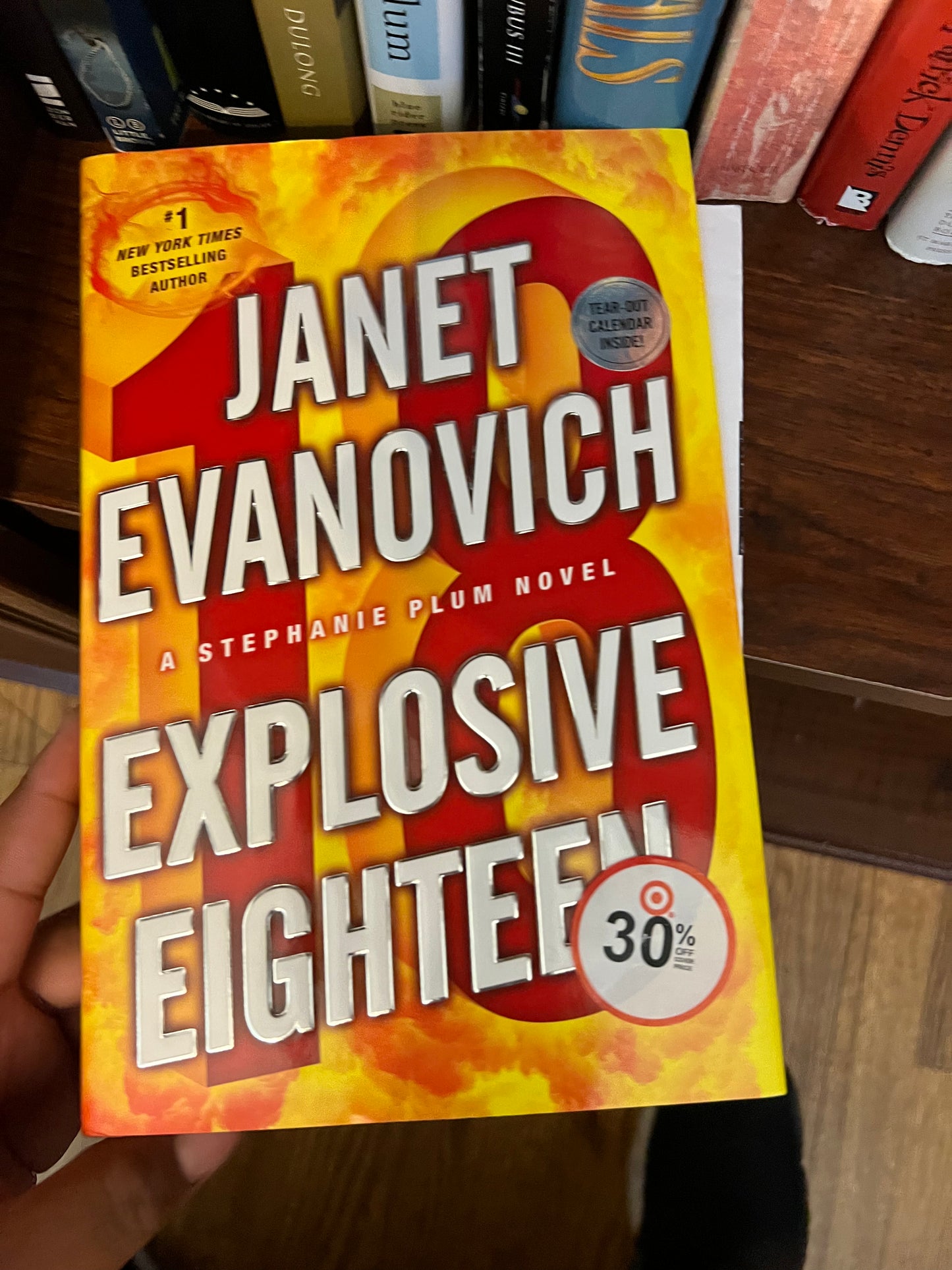 Explosive Eighteen: A Stephanie Plum Novel (Stephanie Plum Novels)