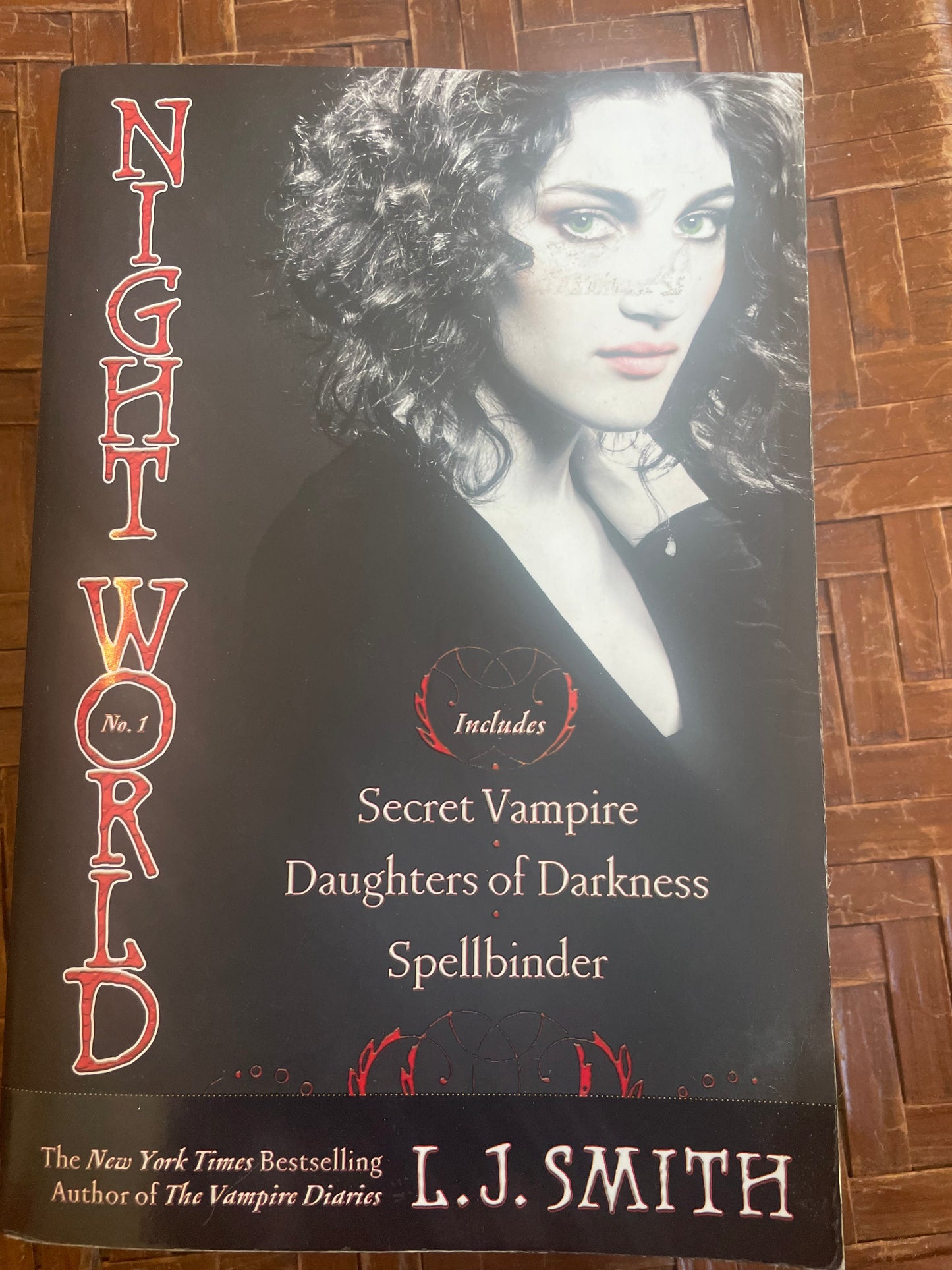 Night World No. 1: Secret Vampire; Daughters of Darkness; Spellbinder (Night World (Special Bind-Up Reissues))