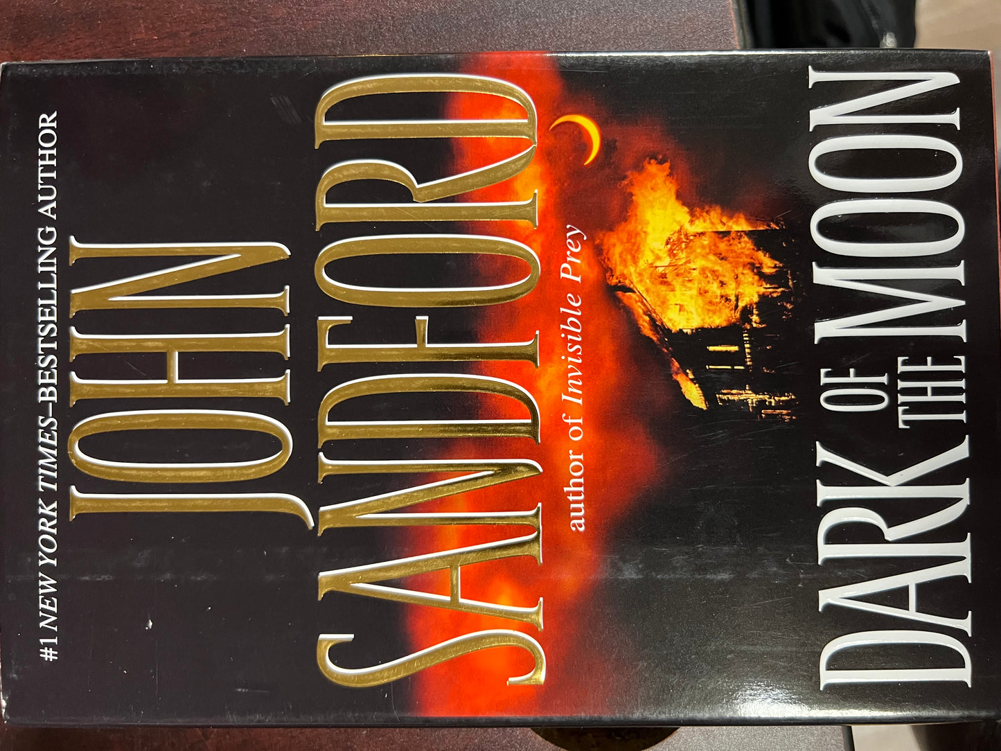 Dark of the Moon (A Virgil Flowers Novel)