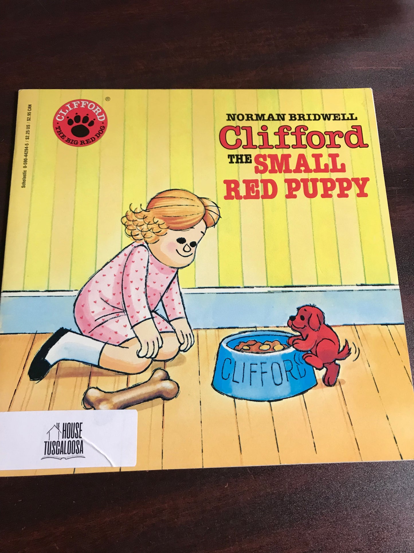 Clifford the Small Red Puppy (Clifford, the Big Red Dog)