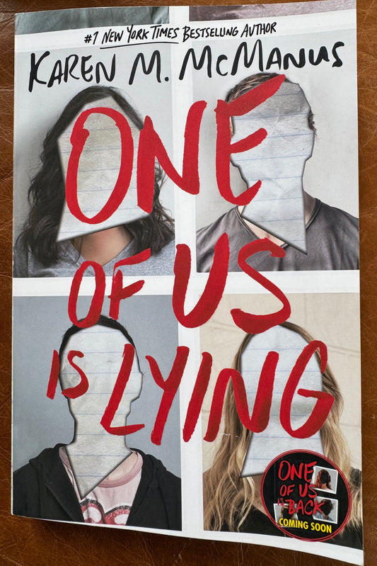 One of Us Is Lying (Book 1)