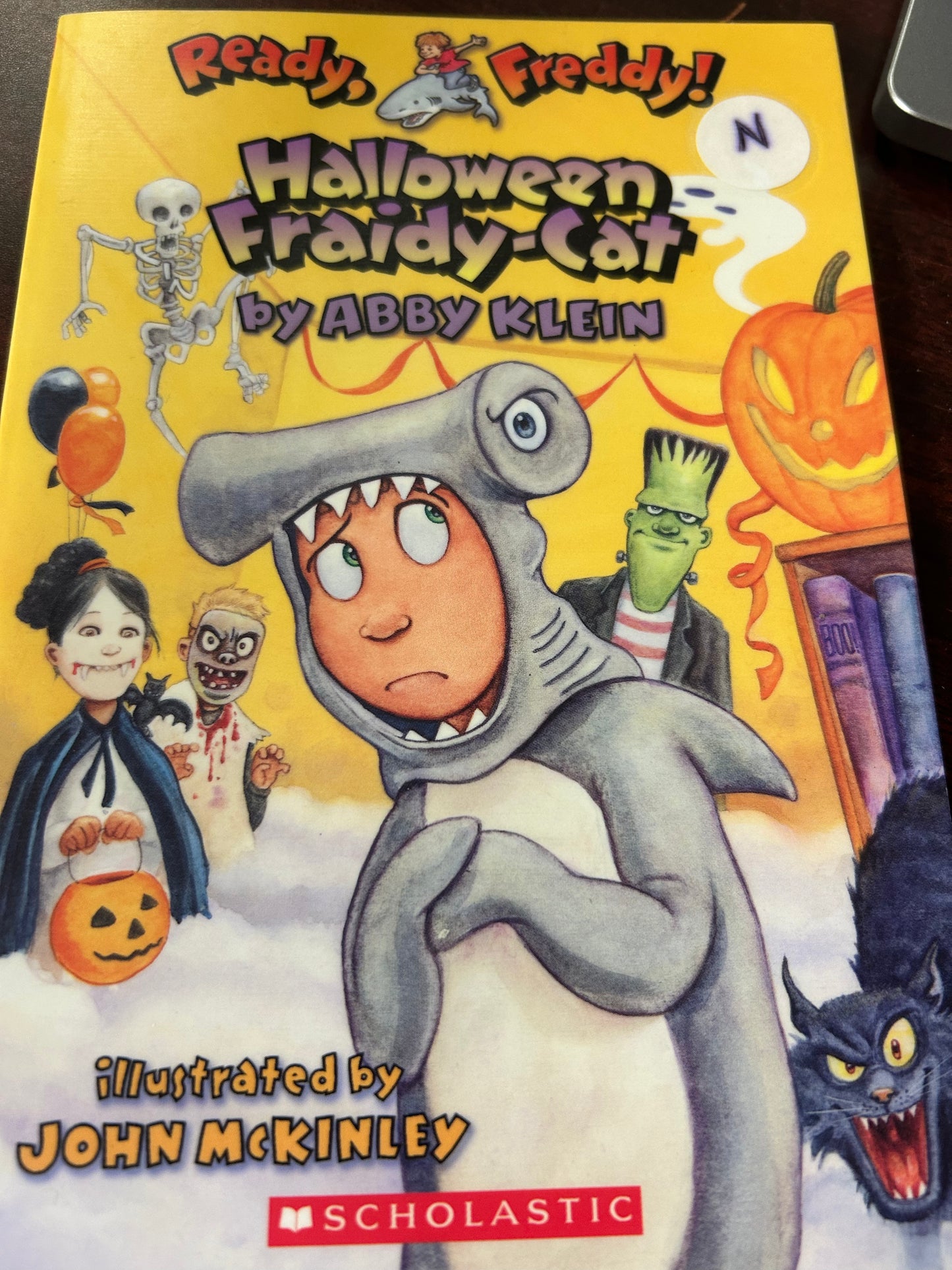 Ready, Freddy!: Halloween Fraidy-Cat!