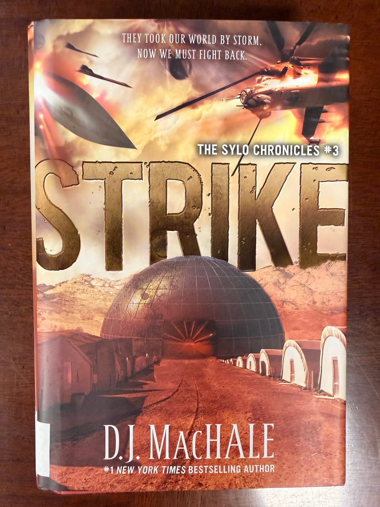 The Sylo Chronicles #3: Strike