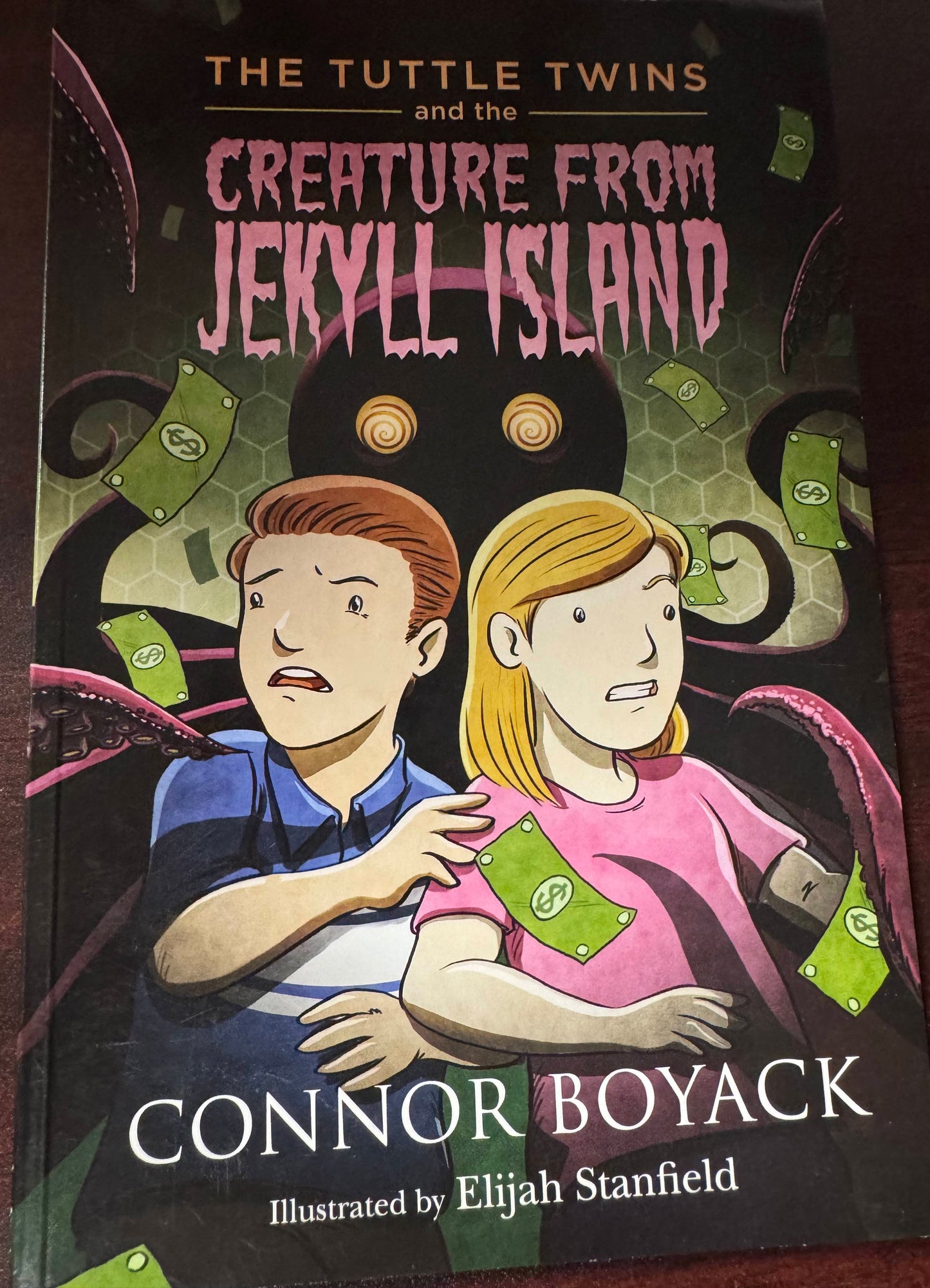 The Tuttle twins and the Creature from jekyll island