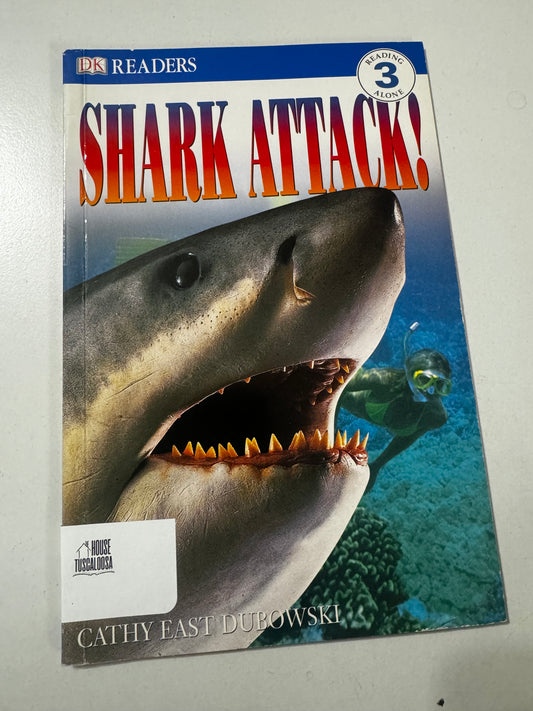 Shark Attack! (Eyewitness Readers - Level 3)